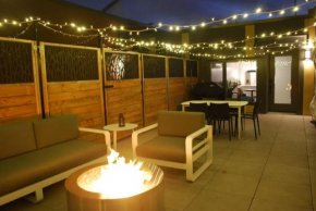 Plaza12 - StringLights, XL Terrace, restos & shops